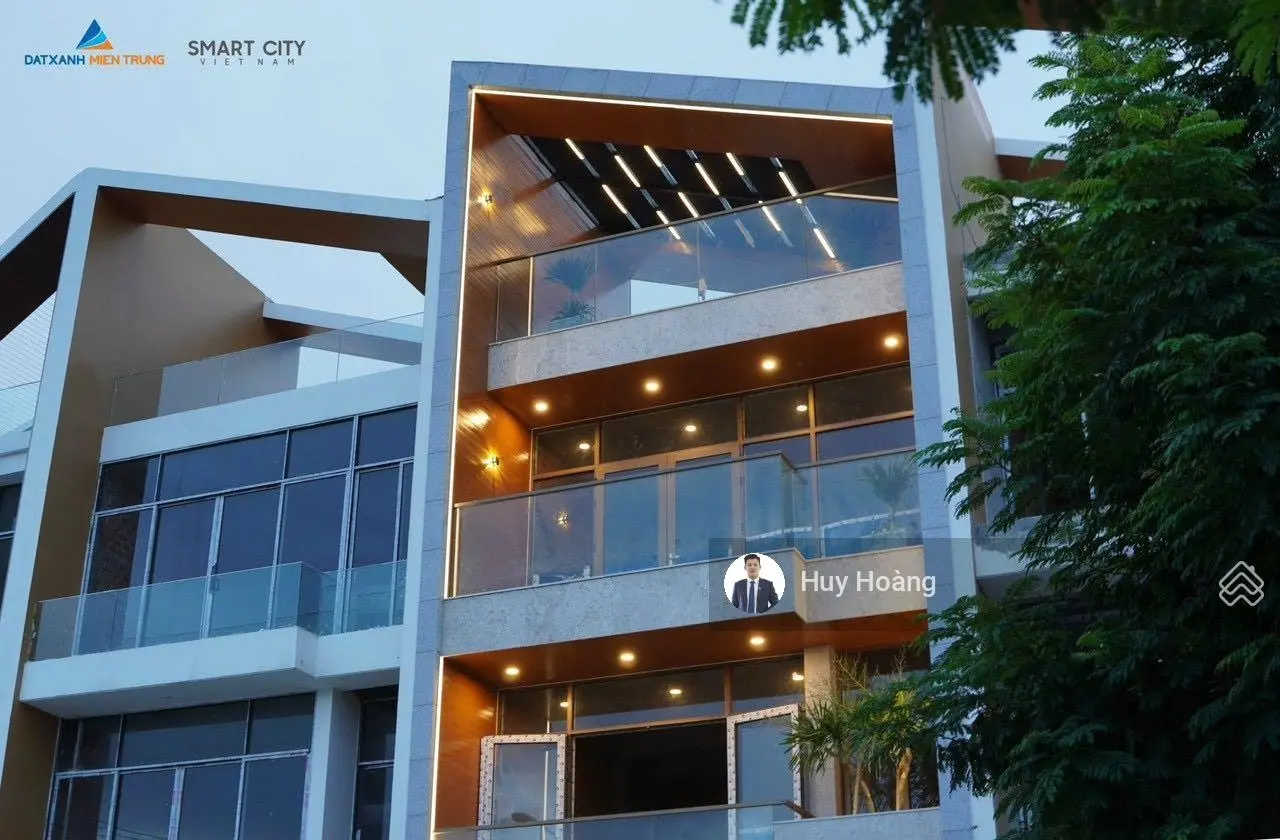 Chính chủ cần bán nhanh căn shophouse 3,5 tầng view Pháo Hoa. Diện tích 144m2. Cách sông Hàn 150m2