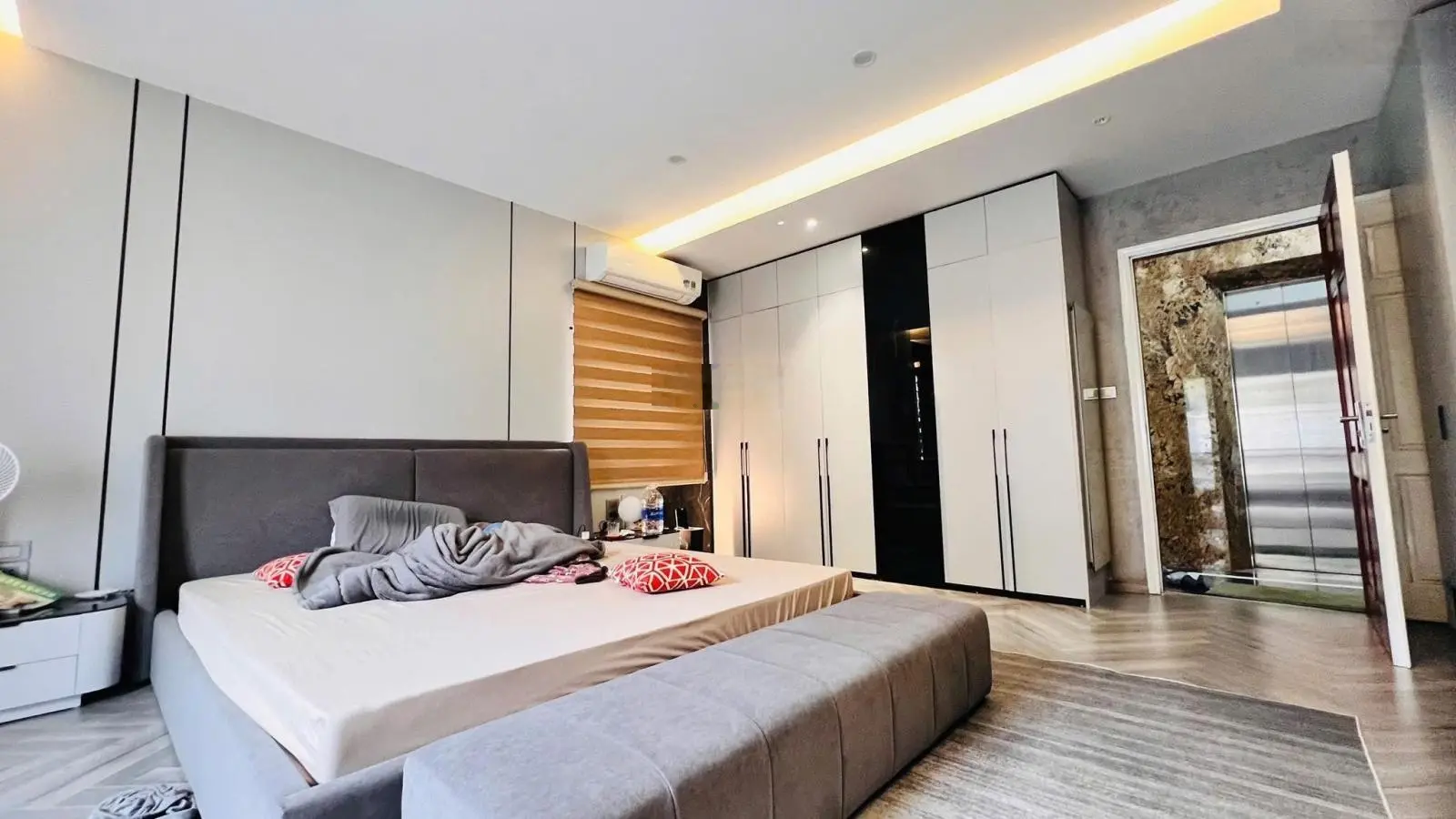 Hoàng Văn Thái - Phân lô ô tô thang máy - kinh doanh - logoc-hiện đại- 58m2 x 6 tầng mặt tiền 5m