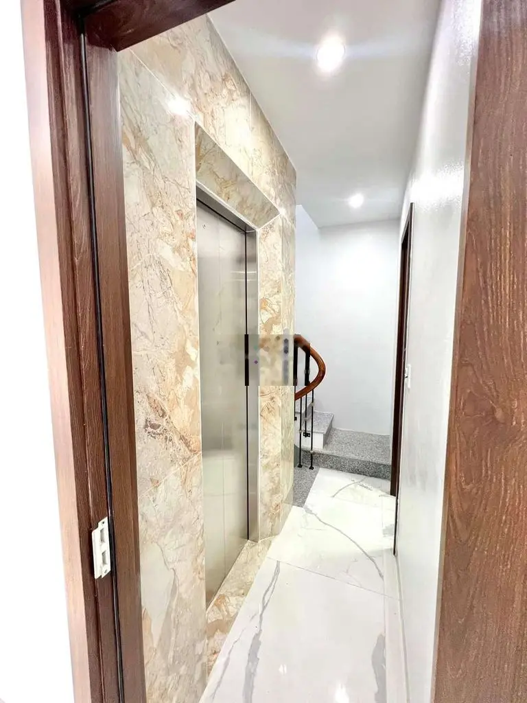 Bán Gấp nhà siêu hiếm Trần Cung 33m2x5 tầng lô góc nhà mới thang máy