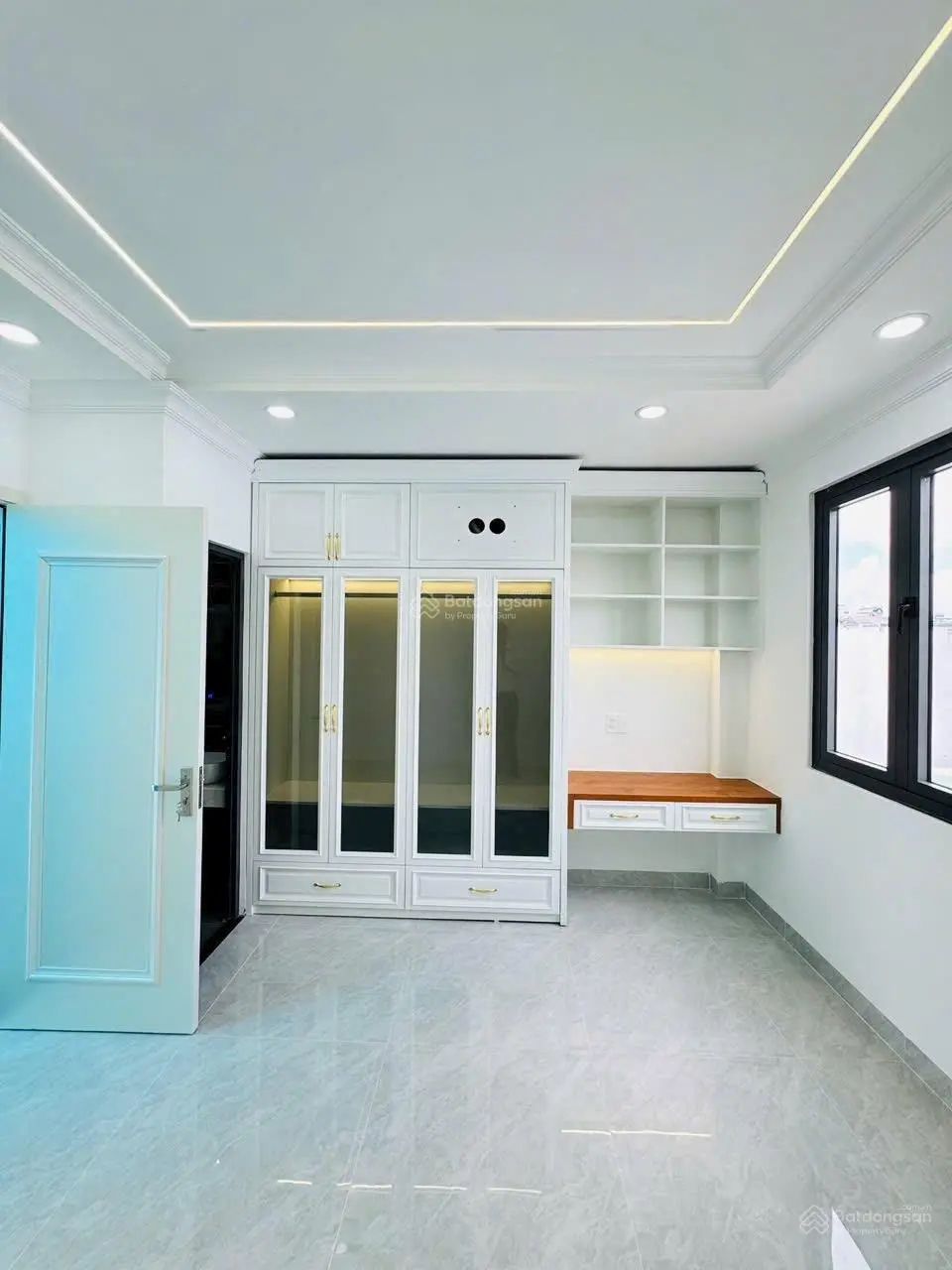 Bán gấp nhà 3 lầu hẻm thông xe hơi. Giá 7.2 tỷ PHBP TP Thủ Đức
