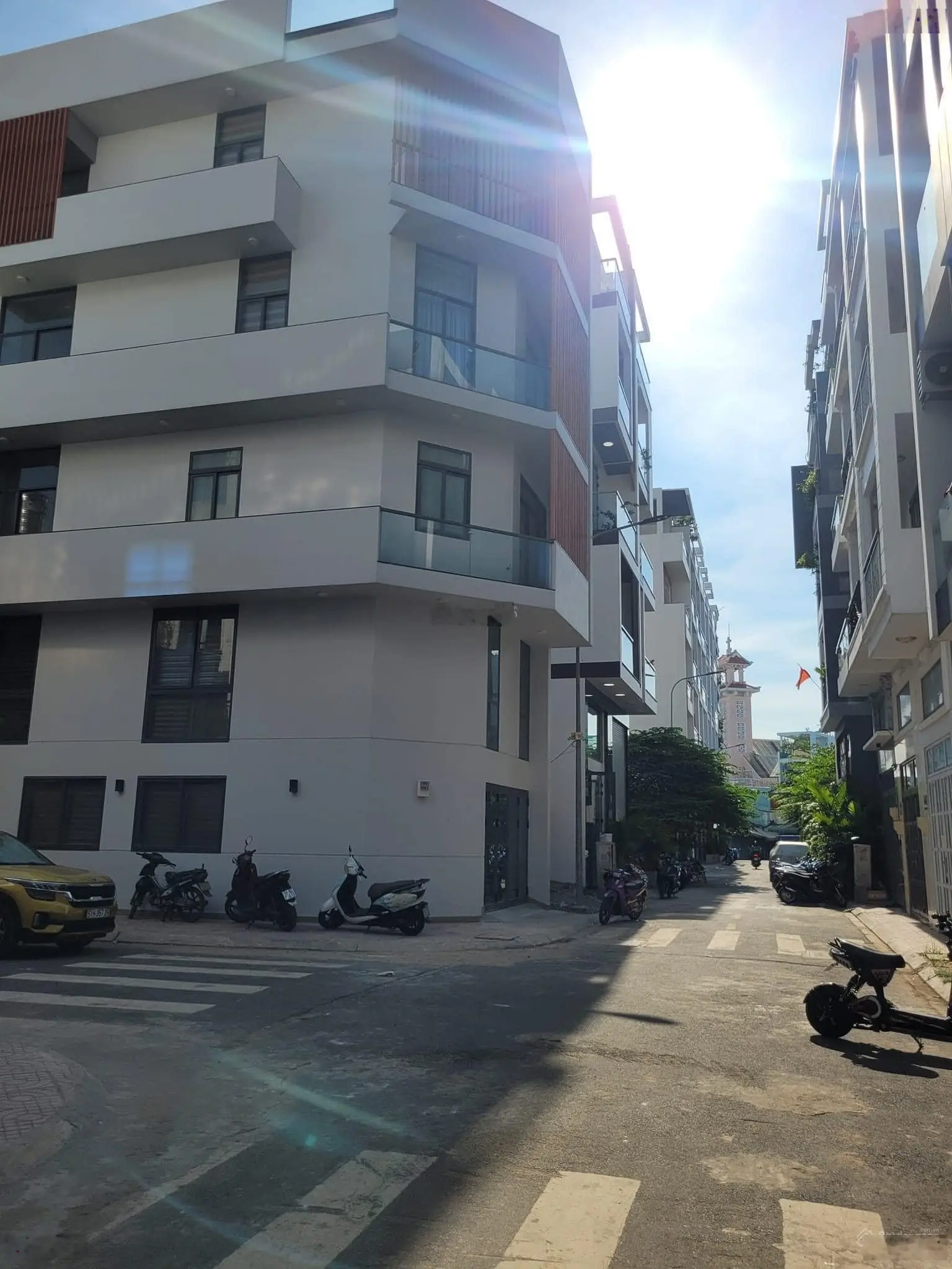 *Đường 8m* [4 x 12 - 5 tầng] Lạc Long Quân_Bình Thới (ko lộ giới)
