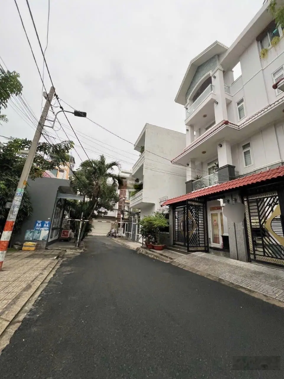 Siêu phẩm Gò Dầu kế công viên - hẻm trải nhựa 5m ô tô đỗ cửa - 90m2 - 4 tầng xịn - chỉ 10.5 tỷ TL