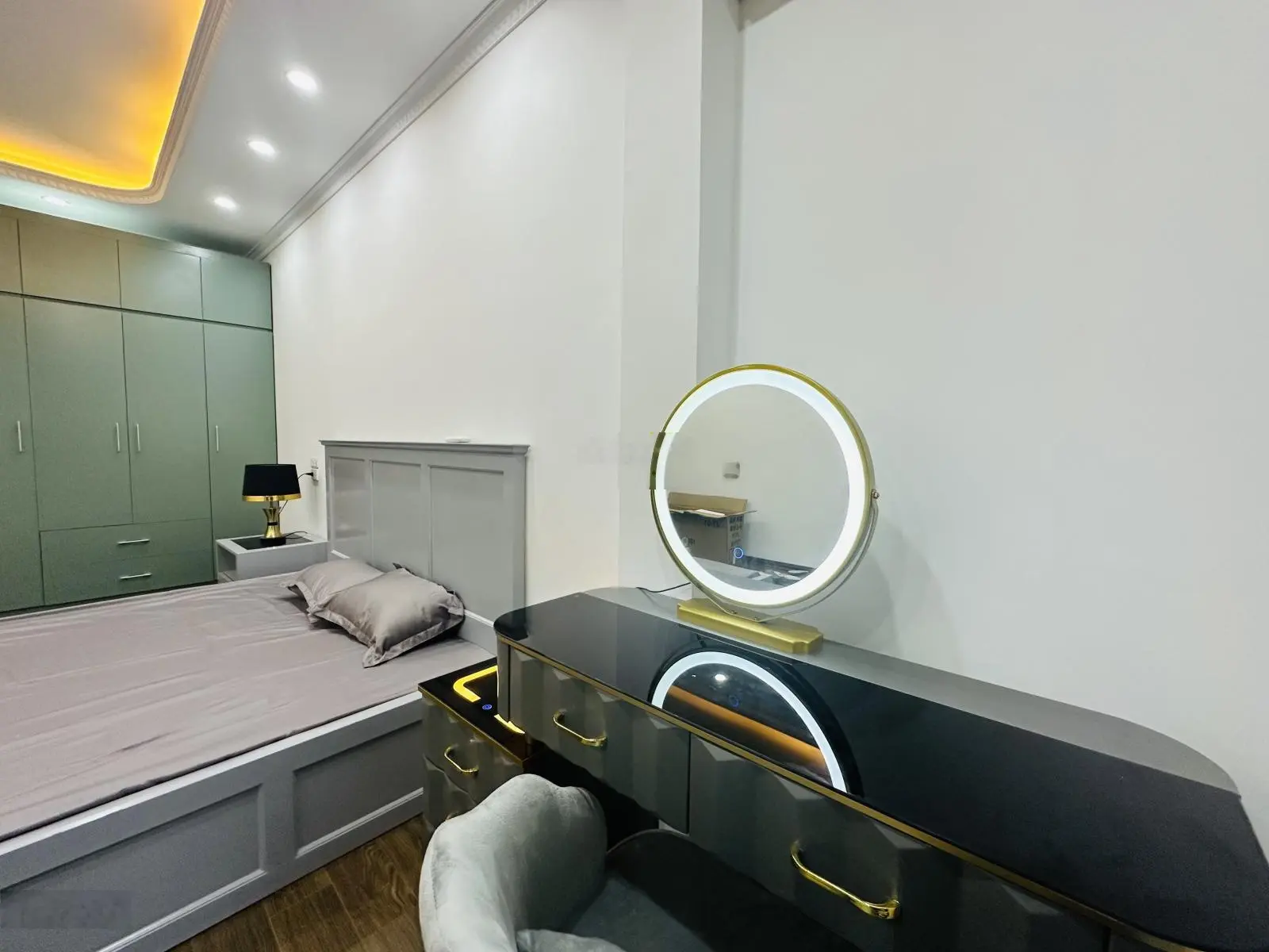 Mót bán hạ chào 200tr nhà đẹp phố Nguyễn Trãi - 48m2*5T*4m - kinh doanh online - hơn 8 tỷ