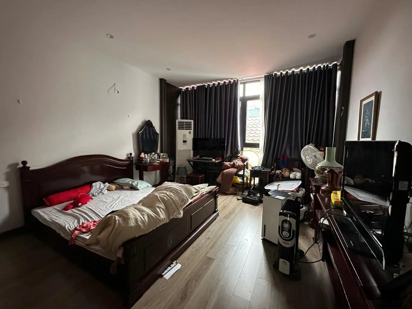 Siêu phẩm 6 tầng thang máy 64m2 mặt hồ phố chùa láng - đống đa