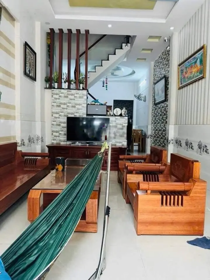 Bán căn nhà ngay chợ cây Quéo, Bình Thạnh diện tích 40m2 giá 4tỷ350 sổ sẵn