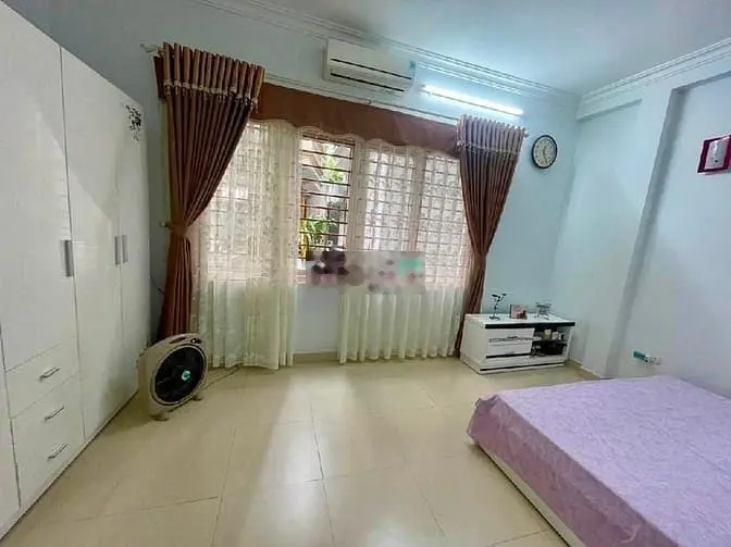 Bán nhà Hoà bình 2, một ngoặt tới nhà, dân xây, ở luôn, sát chợ Mơ