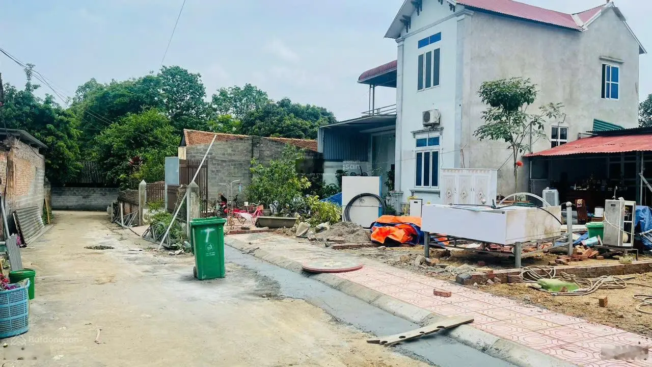 Bán đất tặng nhà 2 tầng DT 234,9 m2 giá 3,5 tỷ tặng kèm bộ thiết kế cải tạo thành biệt thự sân vườn