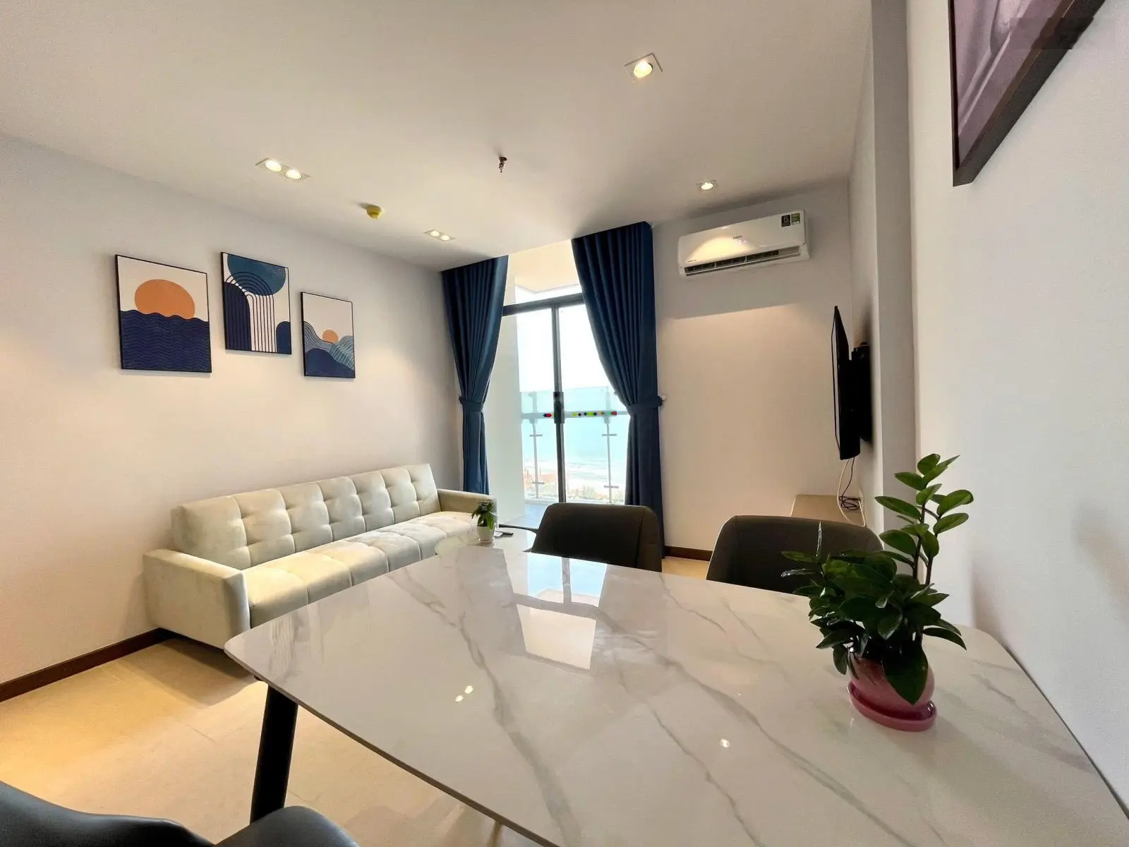 Bán CSJ Tower sát Thuỳ Vân 59m2 1PN view đẹp - Tặng lại toàn bộ nội thất - Giá chỉ 3 tỷ