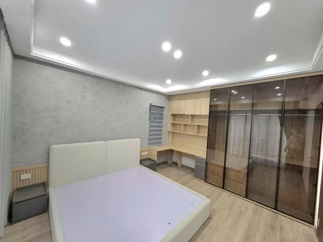 Nhà đẹp cầu thang máy fun nội thất phố trạm long biên hà nội 45m2