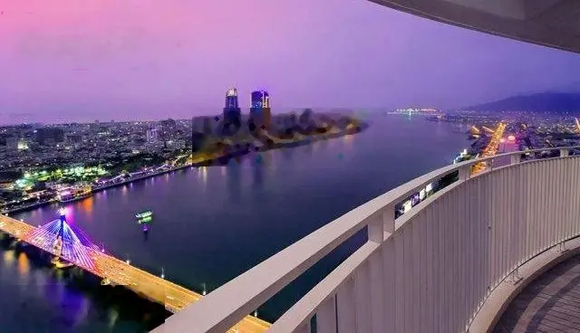 Chủ cắt lỗ căn 2PN 109m2 tầng cao view trực diện sông Hàn Azura Đà Nẵng. Sổ vĩnh viễn, giá sụp hầm