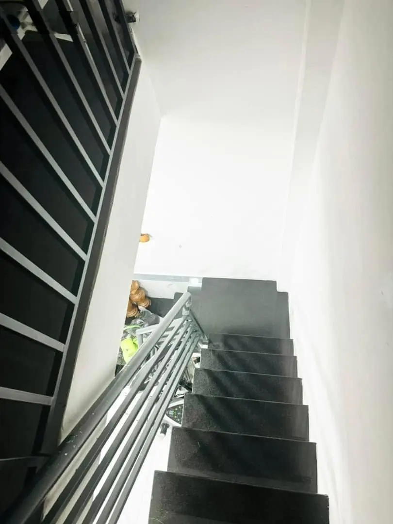 Bán nhà 2.75 tỷ 32m2 gần công viên Làng Hoa, phường 8, Gò Vấp full nội thất