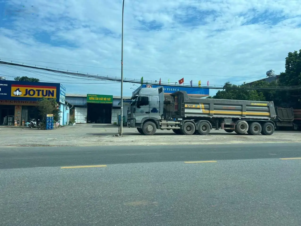 BÁN NHÀ MẶT ĐƯỜNG QL6 VỊ TRÍ ĐẸP THỊ TRẤN LƯƠNG SƠN, HÒA BÌNH