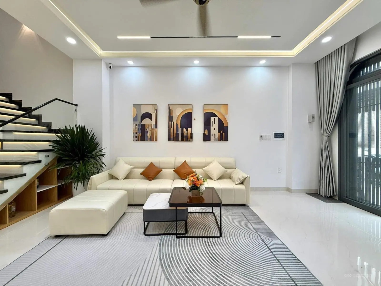 Bán căn nhà 525/9/38 Quang trung P10 ngay BV Hồng Đức 3tầng 4PN 5WC full nội thất 4.35x15m