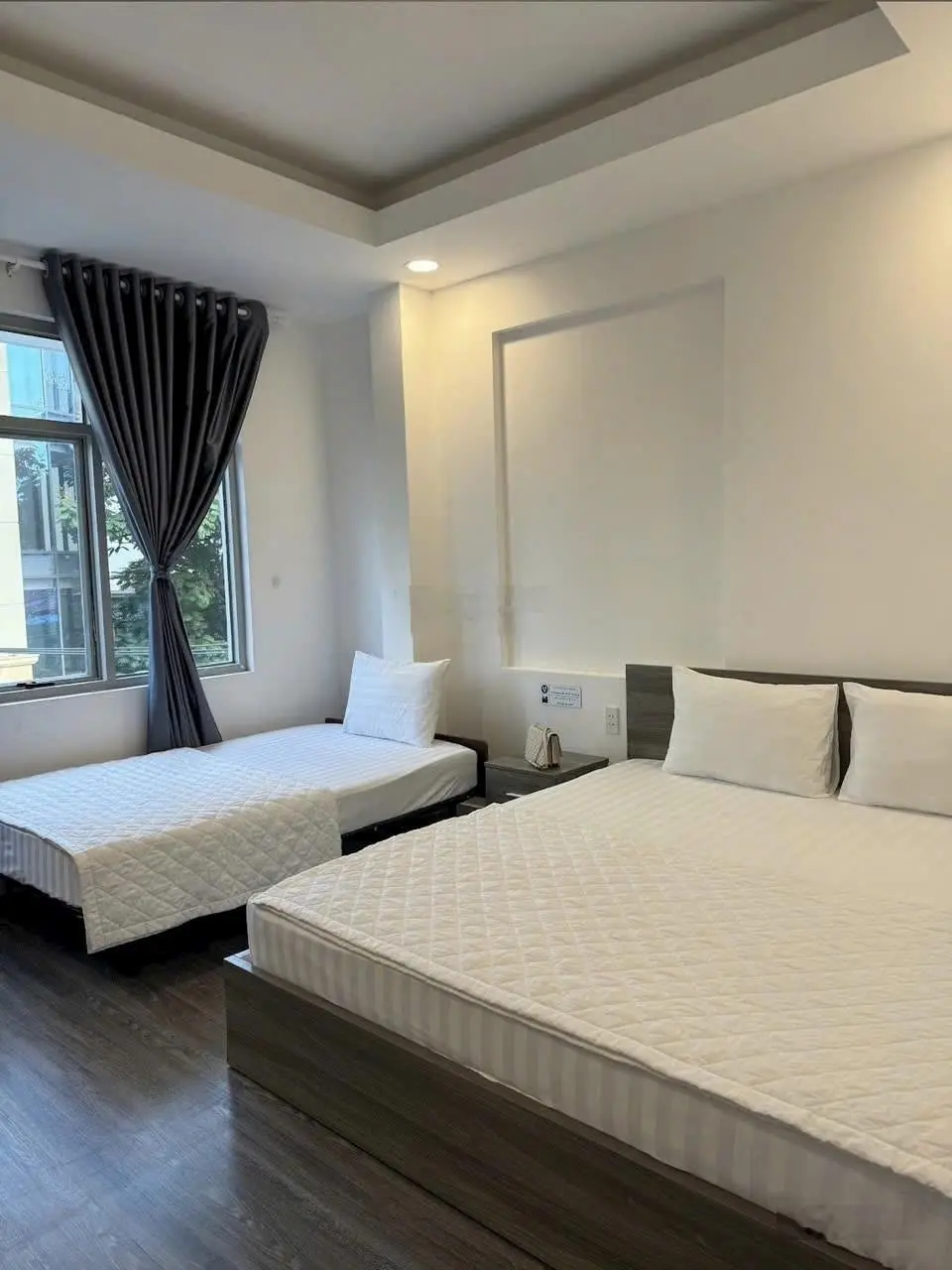 Bán nhà mặt tiền Yên Thế P.2 Tân Bình, 8x20m, vuông vức, hầm 6 tầng, cho thuê 100tr, giá 45 tỷ