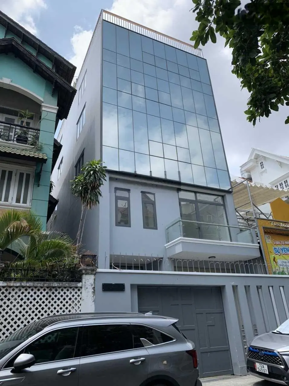 Bán toà nhà siêu khan hiếm mặt tiền Hoa Lan - Q. Phú Nhuận, DT: 8x18, hầm 4 tầng, 52 tỷ