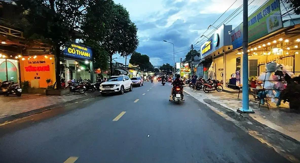 Bán Nhà Mặt Tiền Đường Trần Quốc Toản - Căn Góc 2 Mặt Tiền Kinh Doanh Sầm Uất, Dĩ An. thu nhập 20tr