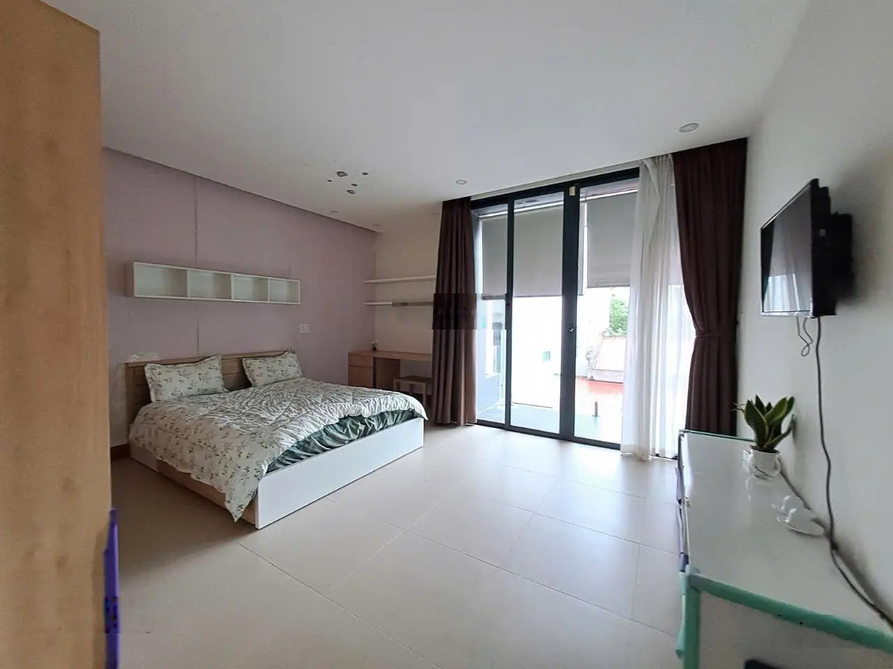 Bán biệt thự vị trí đường Đỗ Thế Chấp, có hồ bơi, gồm 4 tầng nôti và 1 hầm để xe, pháp lí rõ ràng