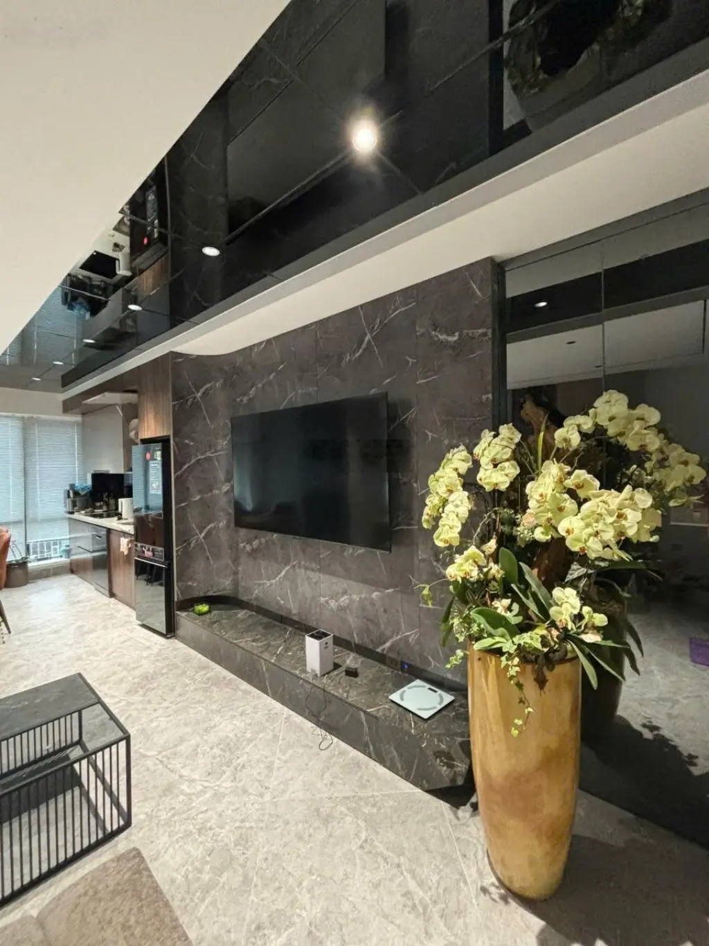 Bán nhà Cổ Linh, 50m, 6 tầng dân xây thiết kế cực đẹp, gara ô tô 7 chỗ thoải mái, full nội thất xịn