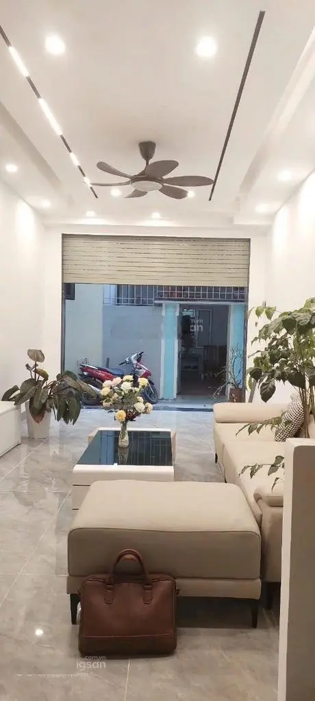 Nhà đẹp ngọc thụy 6 tầng có thang máy ngõ nông, gần ô tô tránh khu phân lô dân trí cao
