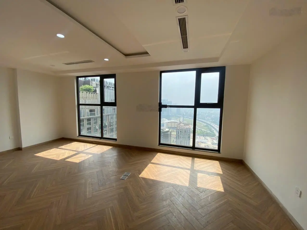 Cần bán căn hộ Sky Villa ban công Đông Nam duy nhất tại Dreamland Bonanza, 300m2 giá tốt chỉ 15 tỷ