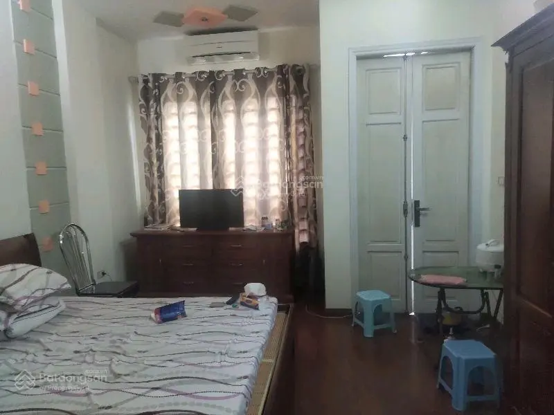 Bán nhà Lạc Long Quân, lô góc ngõ thông ô tô tránh gần Hồ Tây, 40,5m2, giá 7,6 tỷ