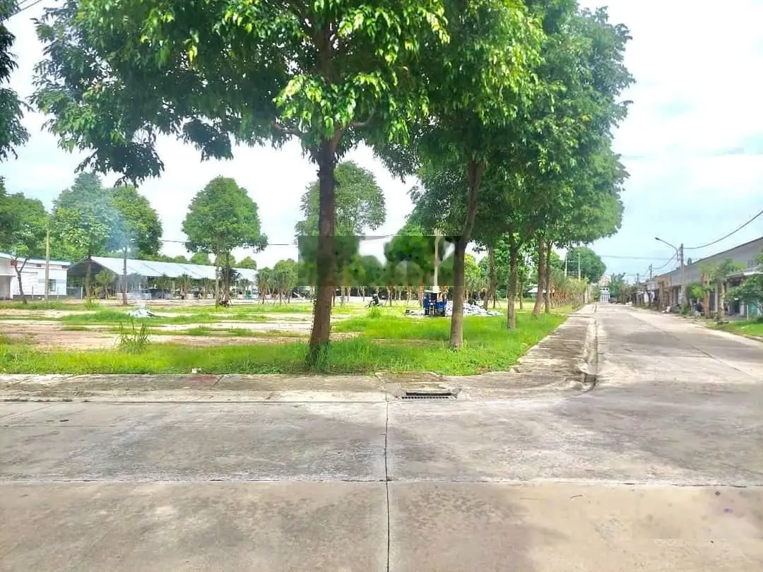 Mua Đất Tặng Nhà Kiot - Diện Tích 150m2 - Giá 1Ty350 - SHR