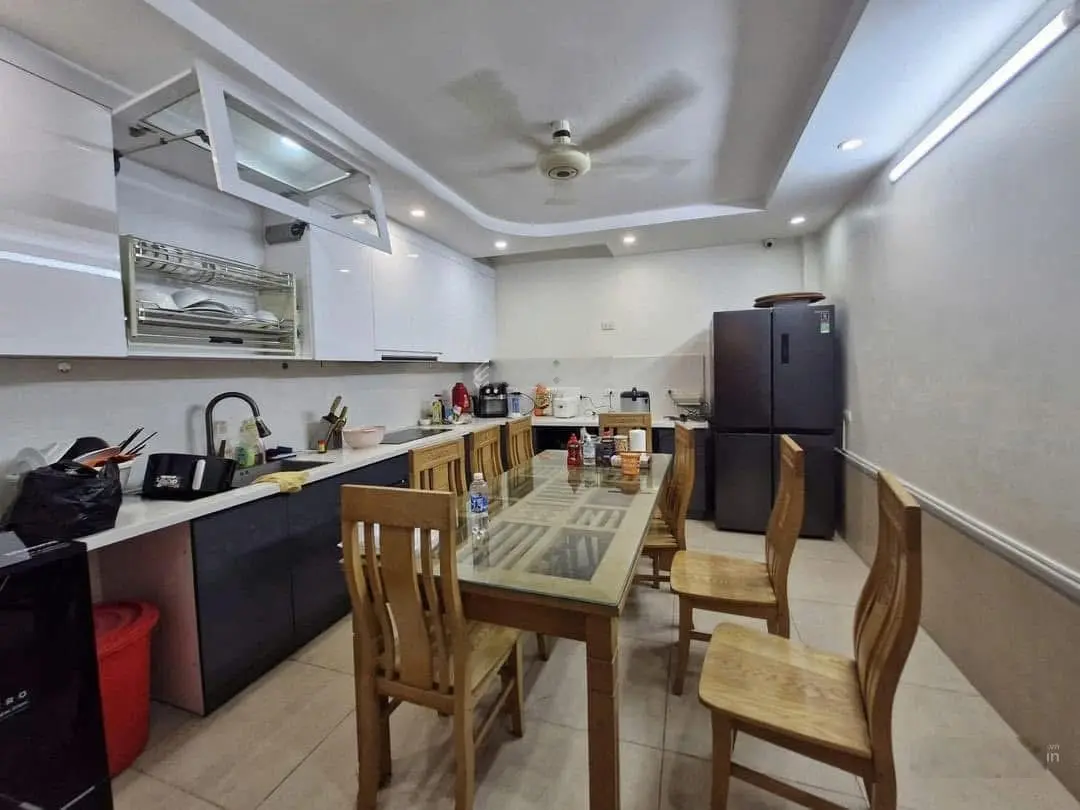 Siêu víp - trung kính 57 m x 5 tầng mặt ngõ ô tô thông thoáng 4 ngủ sổ đỏ đẹp- có gpxd- gara ô tô.