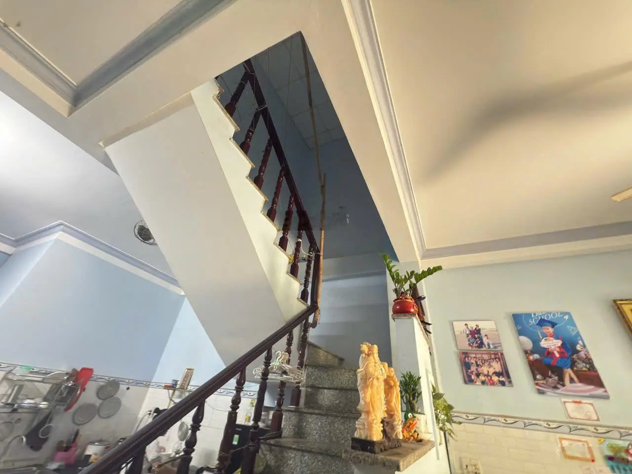 Nhà 2 tầng, đường trước nhà 8m, ngay đường 8 Lò Lu Q9, giá 3,79 tỷ