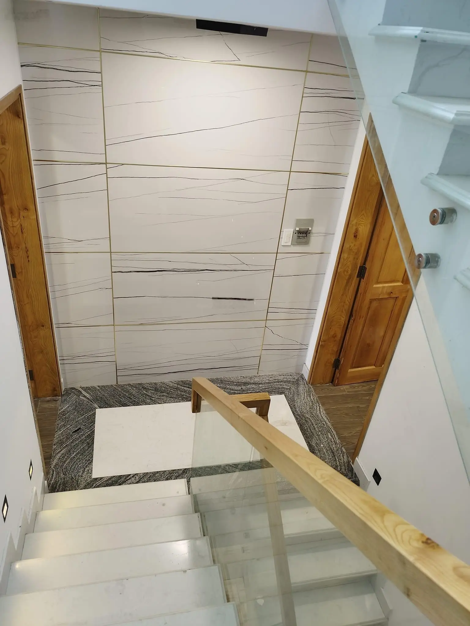 Nhà bán 86m2, Quận 7, xe hơi tận nơi nhà 3 tầng 4m x 21,5m nhỉnh 7 tỷ