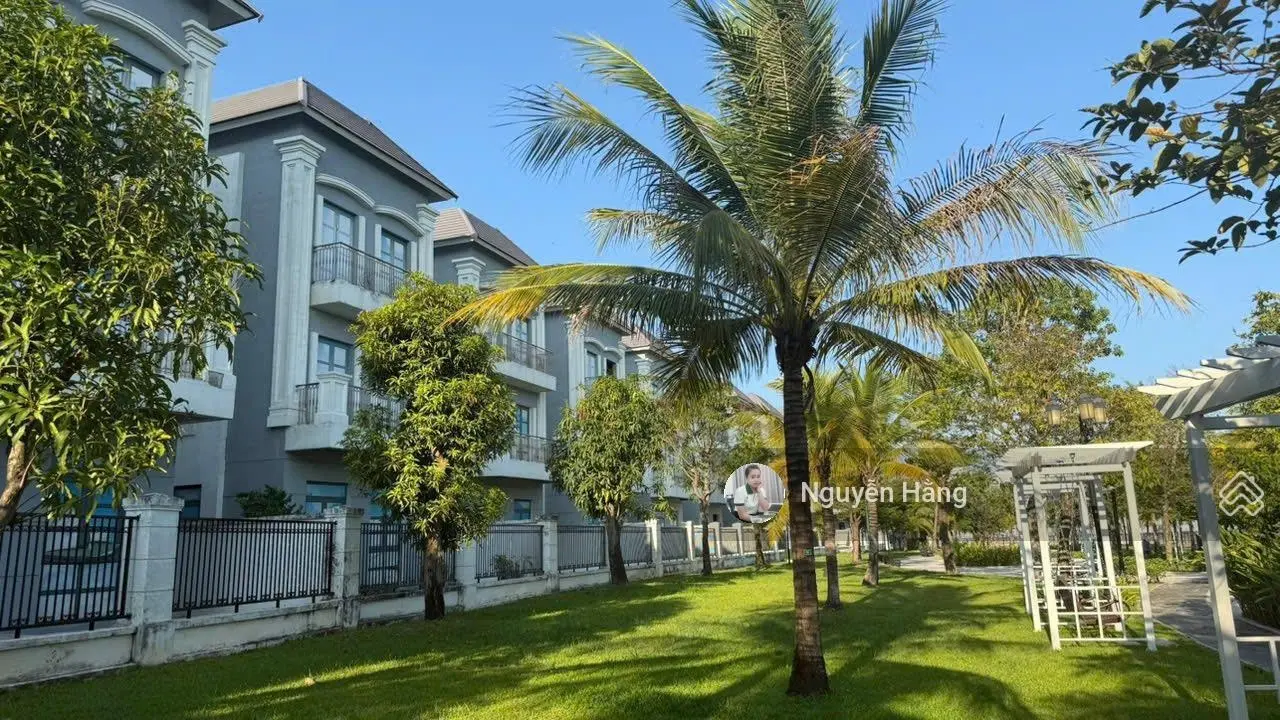 Bán biệt thự V3 cắt lỗ sâu dãy ven sông khu Víp Glory trong đại đô thị Vinhomes Grand Park