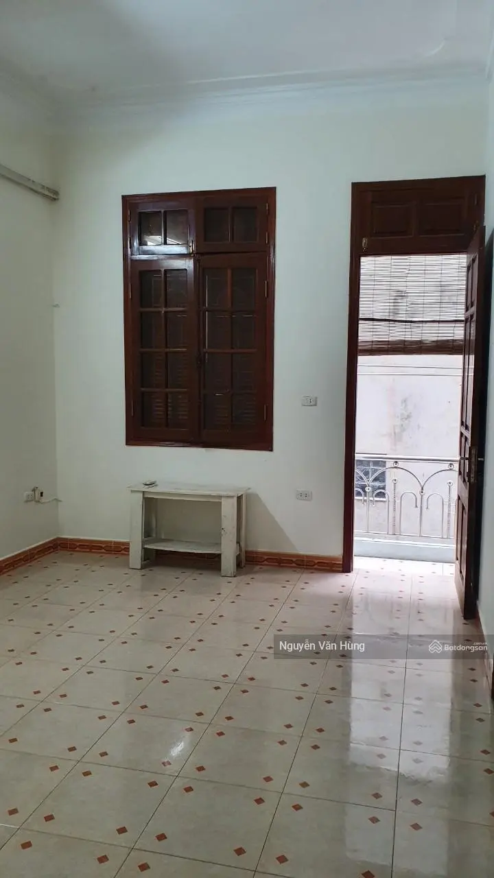 Nhỉnh 12 tỷ có nhà Văn Quán 3 tầng ngõ ngắn, khu cán bộ, ô tô lùi tận cửa, đỗ cách 10m, nở hậu