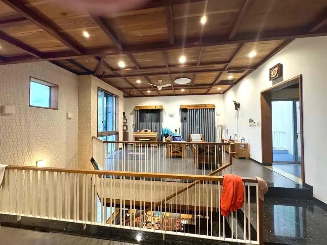 Bán Biệt thự lô góc 800m2- đối diện trường quốc tế Singapore- Ven sông Cổ Cò. Hồ bơi