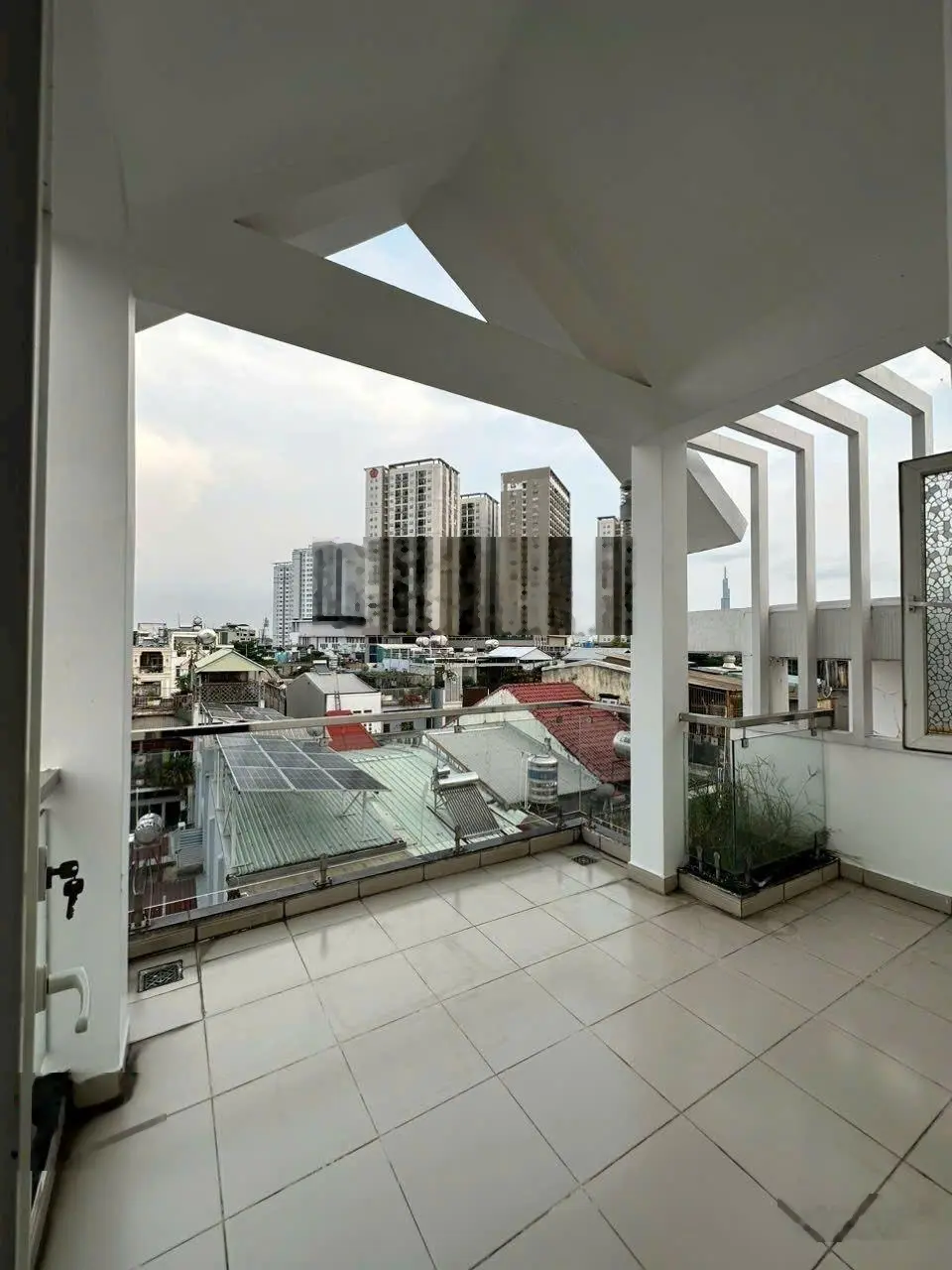 Bán nhà HXH 6m ngay VinCom Nguyễn Xí KDC an ninh nhà mới cứng (4,4x13m) siêu hiếm phân khúc 9 tỷ