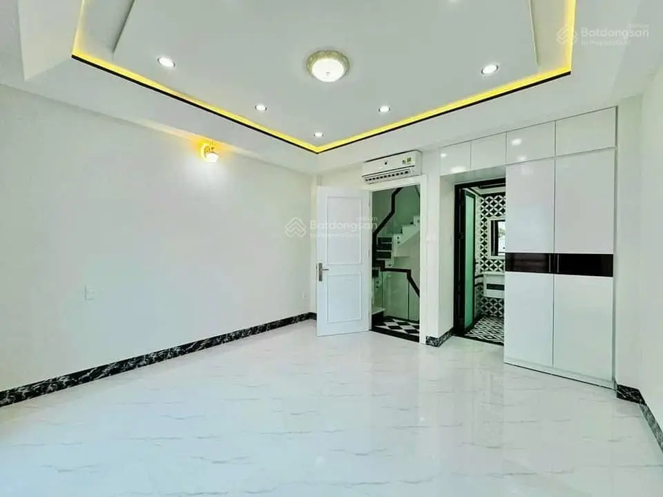 Nhà đẹp mới xây Nguyễn Bặc, Tân Bình, 4x15m, 1 trệt lửng 3 lầu, 5PN, 6WC, hẻm 4m, SHR