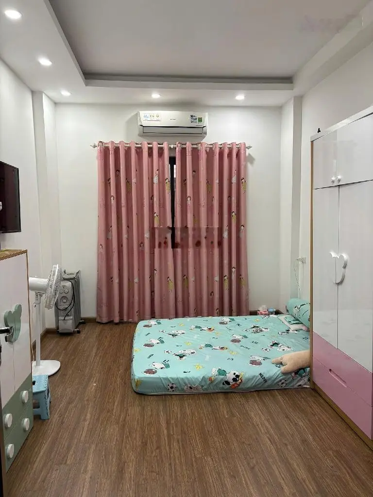 Chỉ 7,25 tỷ nhà 6 tầng bồ đề 5m ra ô tô thông hồng tiến vị trí vip full nội thất oto đỗ cửa