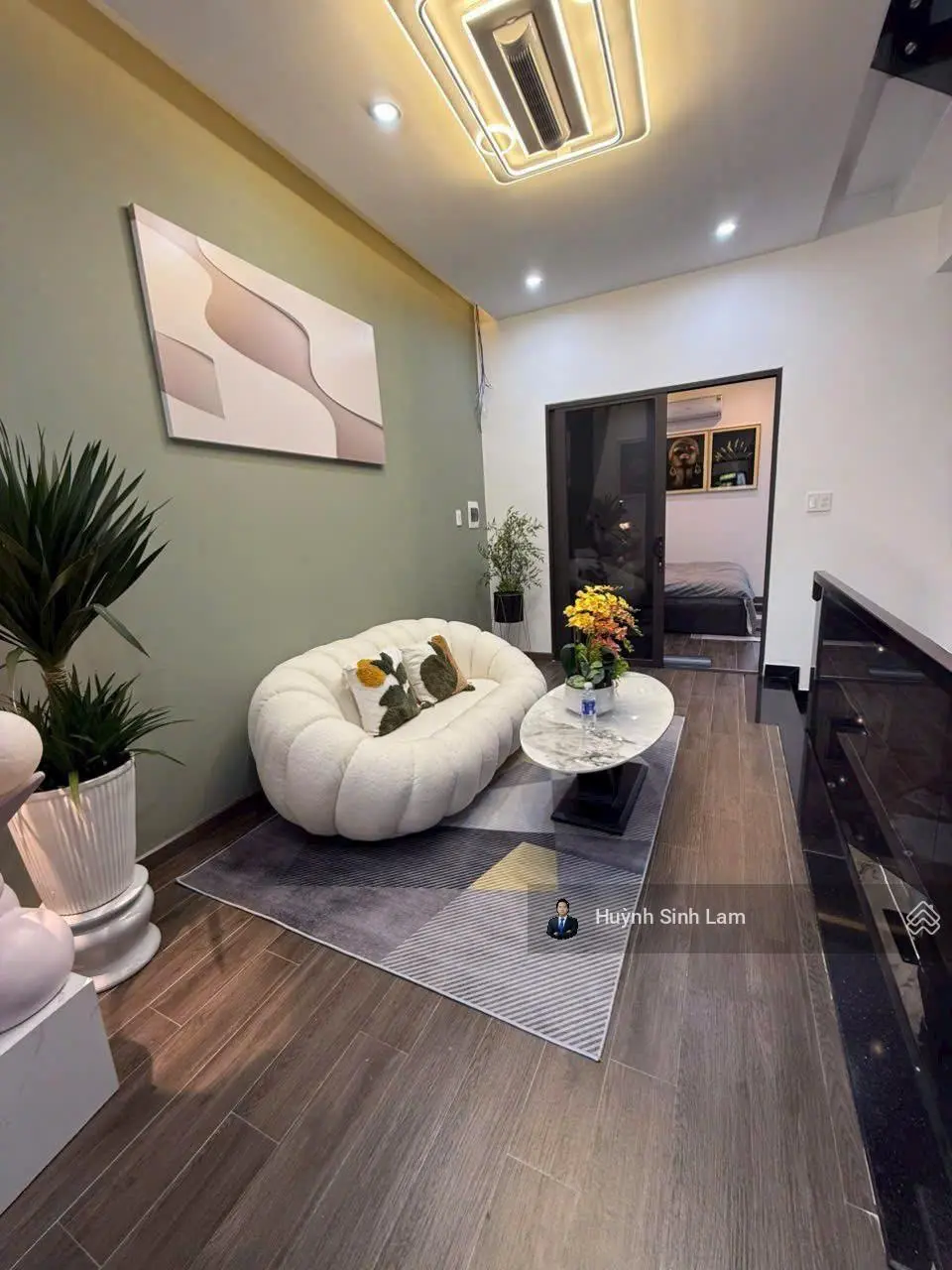 Bán nhà 4 tầng mặt tiền đường 7m5 , sát biển phạm văn đồng- đối diện trường cấp 3- sơn trà
