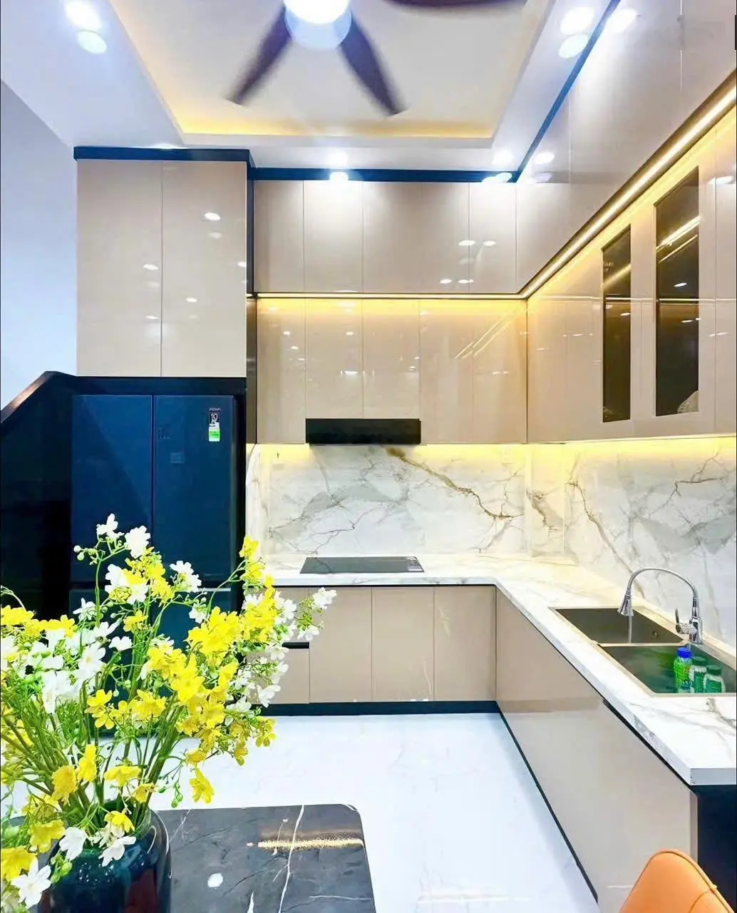 Cần vốn kinh doanh bán gấp nhà đường ĐT743, Thuận An, 81m2, 2tỷ350 - LH 0972436107 em Diễm