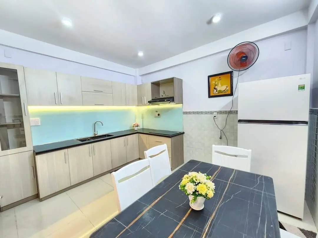 Giảm 1 tỷ! Bán nhà 4 tầng 72m2 Hồ Xuân Hương, P.14, Bình Thạnh - 3tỷ270 sát mặt tiền 10m. Thuê 37tr