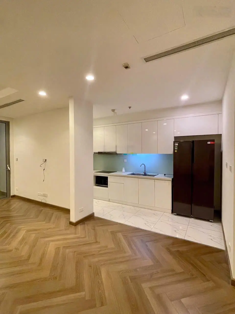 Gia đình cần bán căn 120m2 góc Đông Bắc Park Hill Times City - LH 0908 833 ***