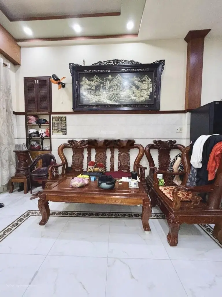 Bán nhà Hồng Lạc, Tân Bình 3 tầng đẹp, nội thất gỗ, giá tốt chỉ 6.5 tỷ