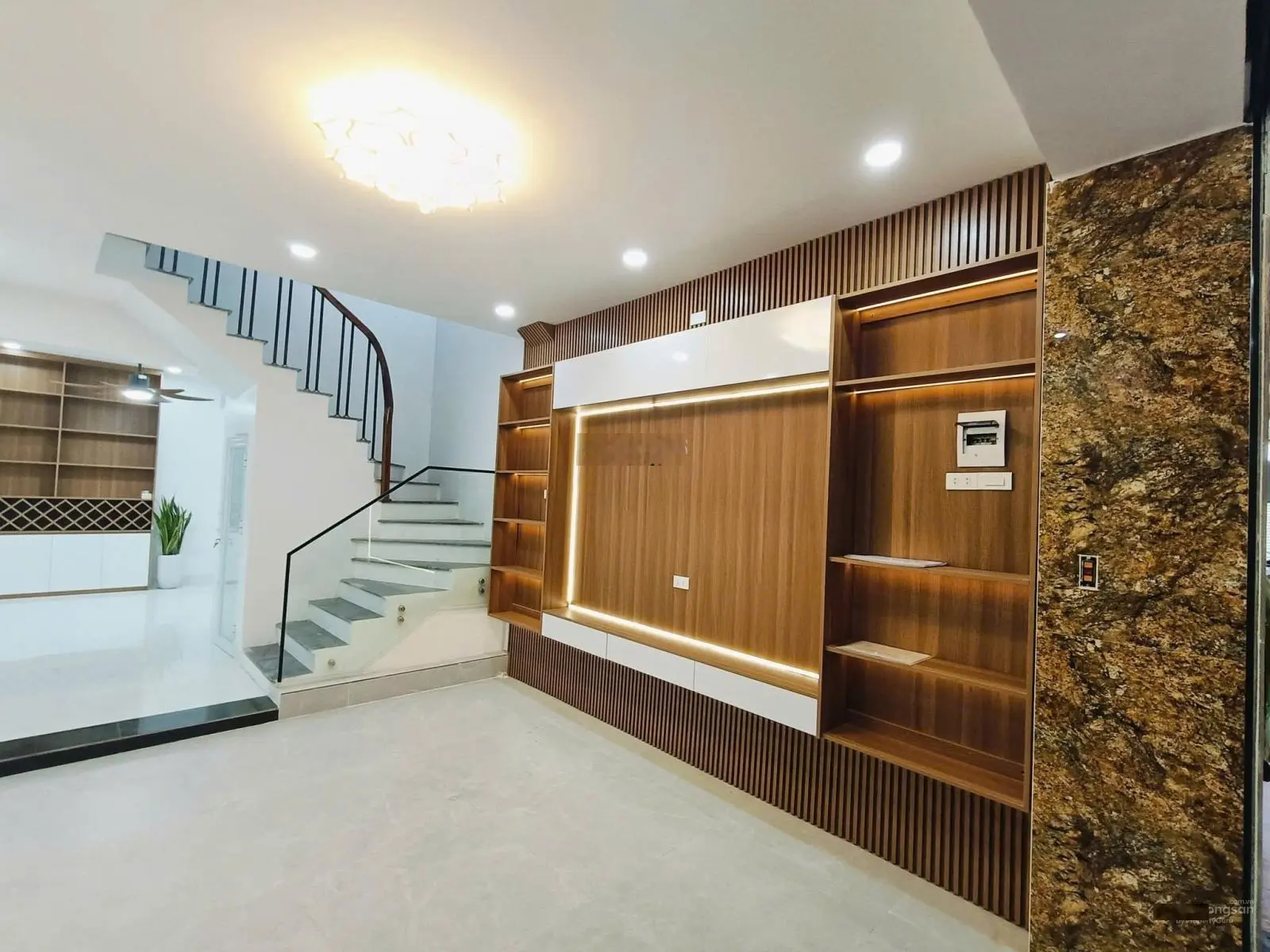 Đẳng cấp! Nguyễn Phúc Lai - Phân lô - Ô tô - 43m2 - 4 tầng - 15.5 tỷ