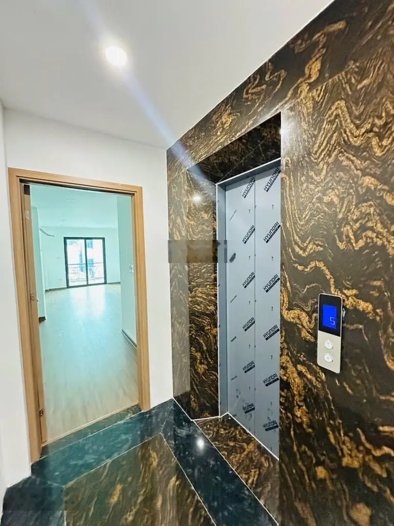 Bán nhà riêng 45m2, 6 tầng, thang máy tại Đại Từ. Rất gần phố, nhiều tiện ích. Ở sướng