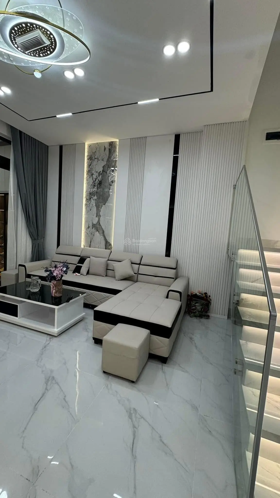 Bán nhà phố Hàm Nghi - Nguyễn Đổng Chi nhà mới ở ngay, lô góc, ô tô 40m2 6T thang máy 10.x tỉ