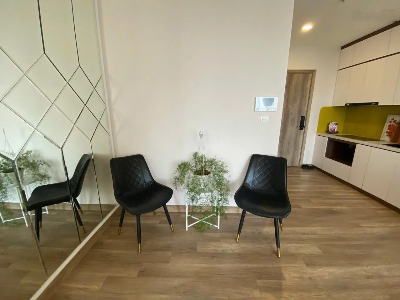 Bán 2pn 2wc Haven Park, 58m2, full đồ, 3.2 tỷ bao phí, view biệt thự đảo, hướng nam. 0337 259 ***