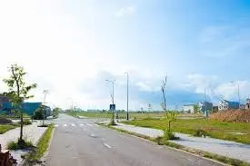 Chủ ngộp tiền cần bán lô đất đẹp tại Thuận Giao , Tp Thuận An , Tỉnh Bình Dương . Sổ hồng riêng