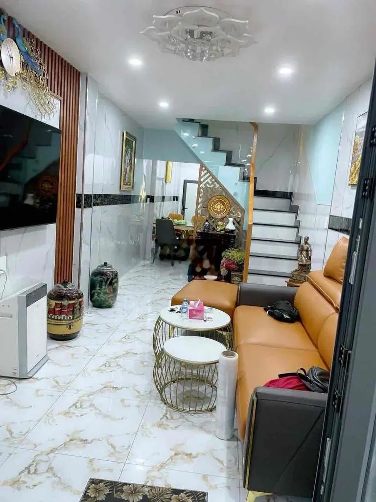 Bán gấp nhà giáp Tân Phú Trệt 2 Lầu giá 3ty3 bớt lộc dt3x14