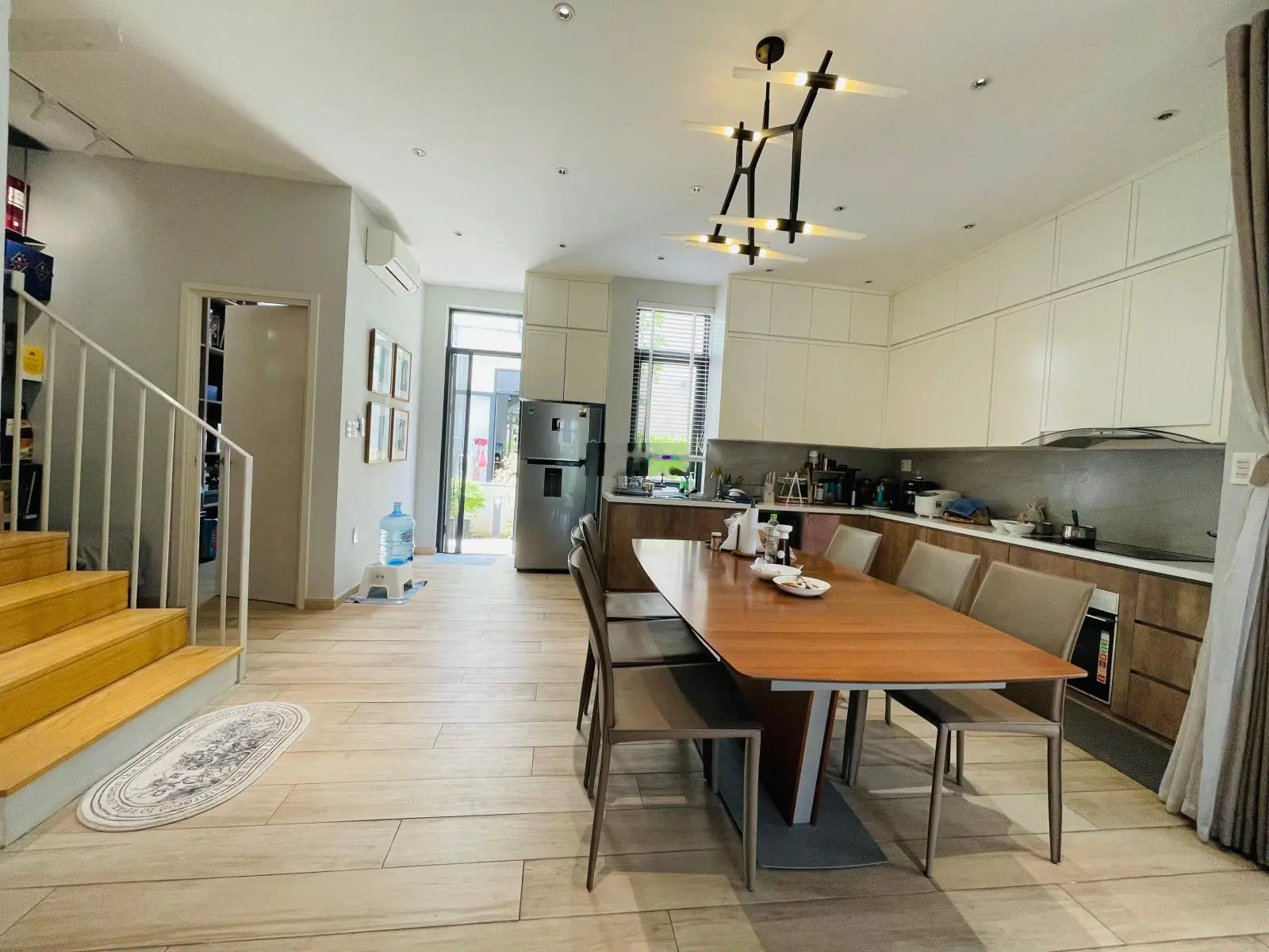 Bán biệt thự Lucasta Villa - full nội thất đẹp