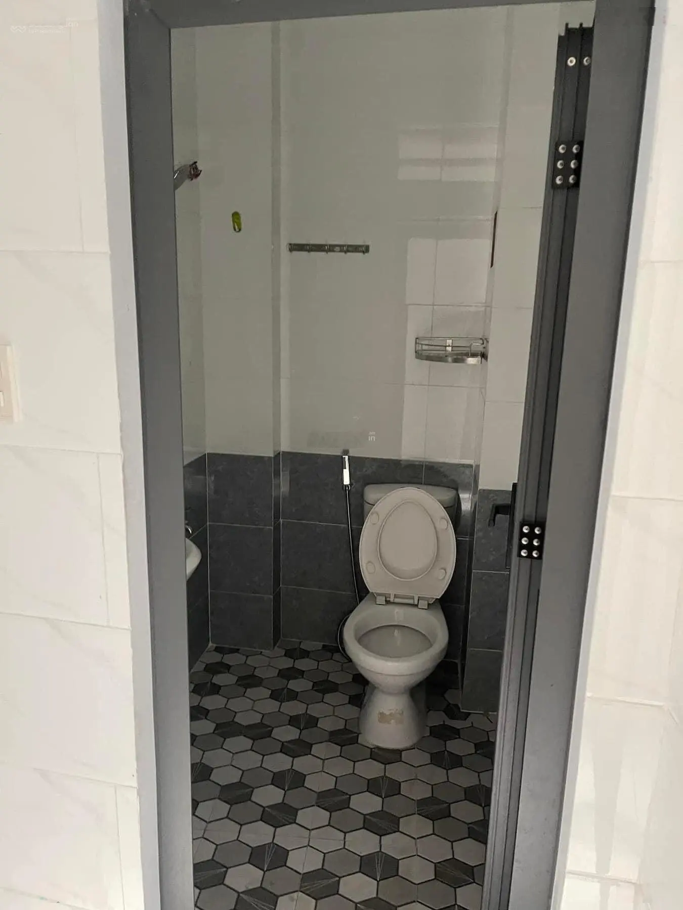 Chủ cần vốn bán gấp nhà hẻm 4m , 40m2 , Giá : 2tỷ640 , Vĩnh Hội , P4 , Q4 . Sổ Riêng