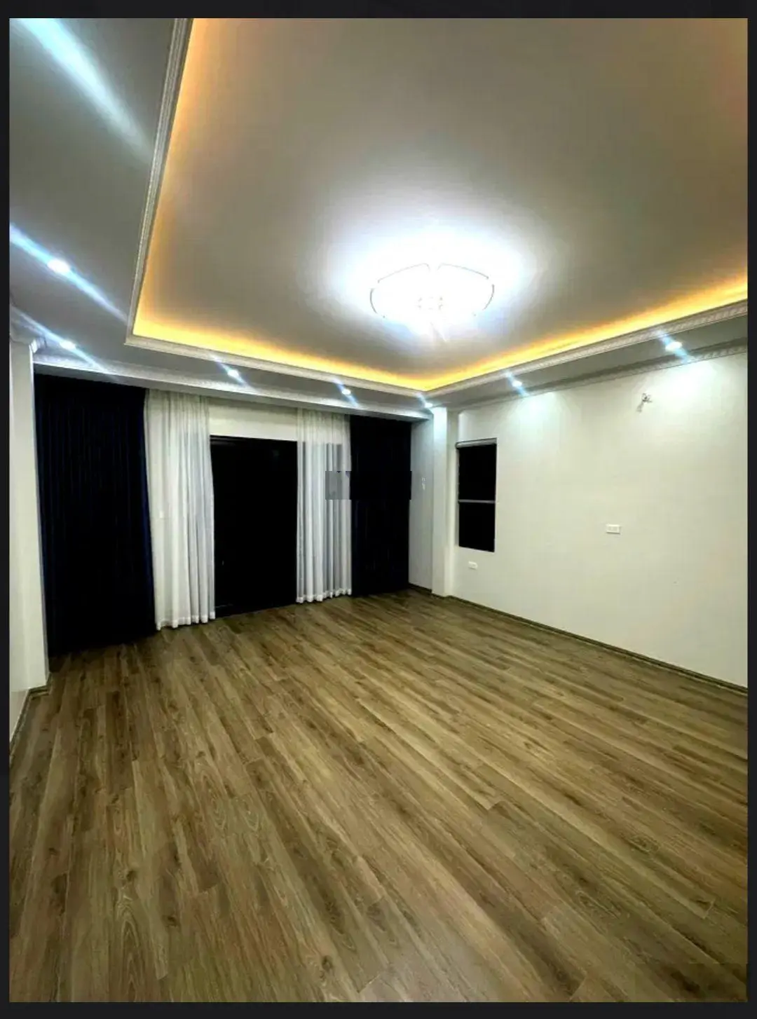 Chính chủ cần bán nhà căn góc Hoàng Hoa Thám diện tích 38m2, 6tầng thang máy full nội thất