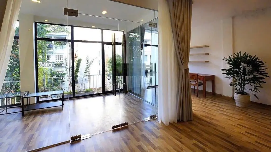 Bán nhà mặt phố Nguyễn Khuyến 85m 4 tầng 31.5 tỷ kinh doanh, lô góc, dòng tiền gần 60tr/tháng